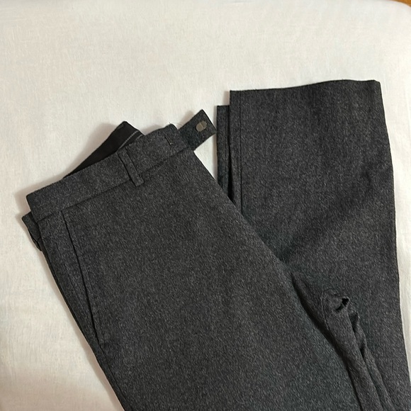 Banana Republic Slim Fit Chinos - Picture 1 of 3